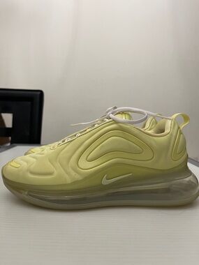 Nike Lemon Yellow Air Max 720 Sneakers Women’s Size 7